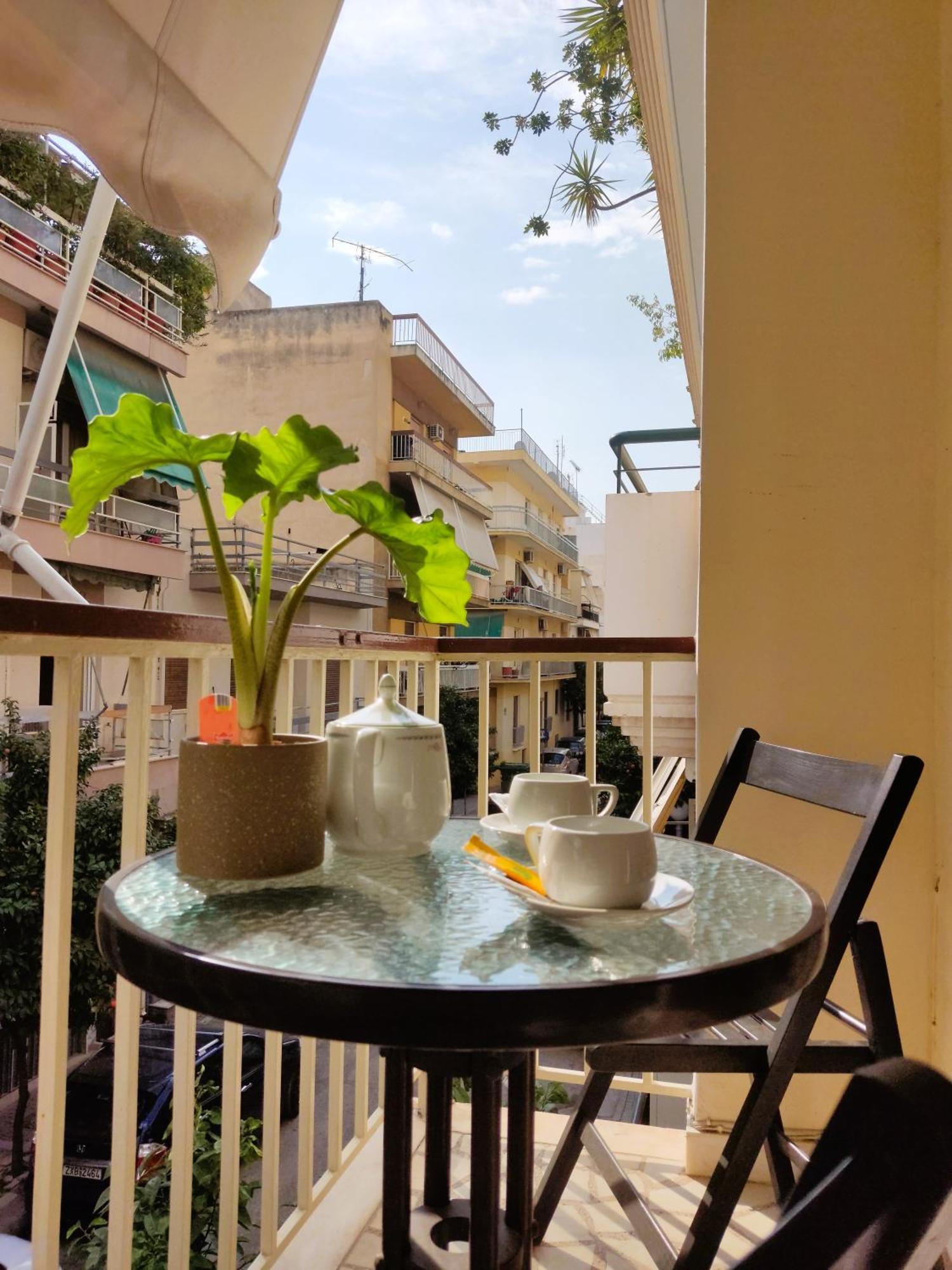 Next To Metro! Bright Apartment With Fully Equipped Kitchen Athens Luaran gambar